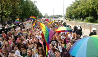 bgb1 - > Nie, taki, co nie jest na tyle ograniczony i nie reprezentuje sobą jedynie i...