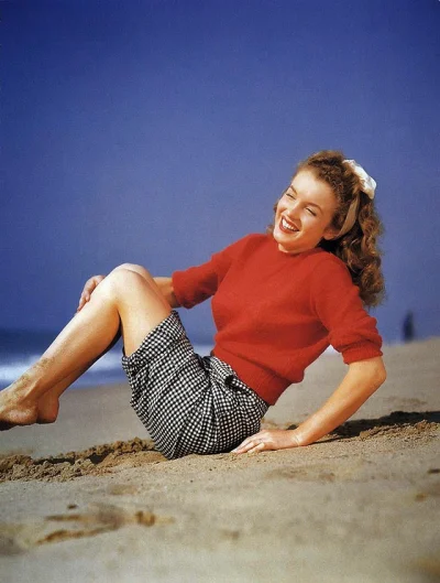 N.....h - #marylinmonroe #fotohistoria #1945