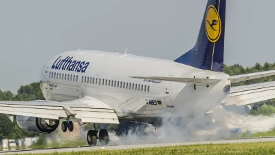 m4triz - Lufthansa B737-300 ląduje na lotnisku w Katowicach

SPOILER