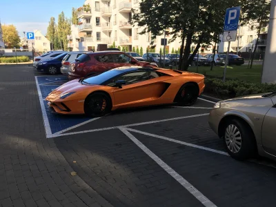 tomek860827 - #carspotting #carboners #motoryzacja