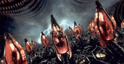 IMAX3D - Przypomina scenę z The Matrix z 1999 roku, gdzie ludzie się nie rodzą. Ludzi...