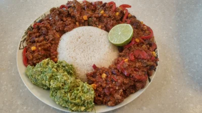 Michu94 - Takie oto wspaniałe chilli con carne na chorizo z ryżem i guacamole weszło ...