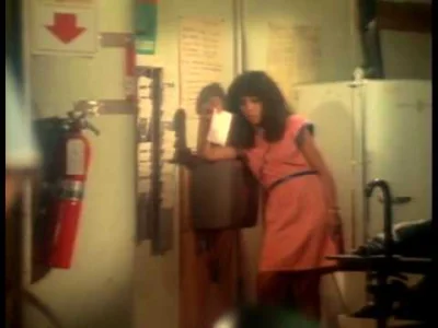 b.....k - #donnasummer #80s #muzyka #80sforever

Donna Summer - She Works Hard For Th...