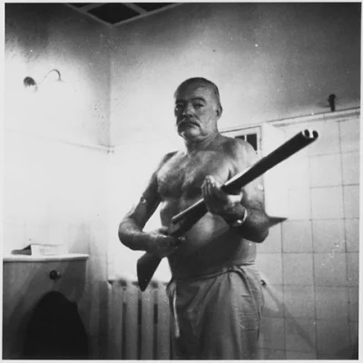 S.....r - Ernest Hemingway około 1950. #zajebistosc #badass #fotohistoria #fotografia