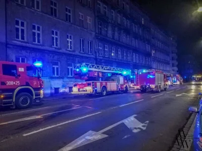 MiejscaWeWroclawiu - Wczoraj chwilę przez godziną 23;00 paliło się mieszkanie na part...