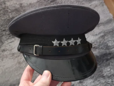 widmo82 - Czyja to mogła być czapka? Jaki stopień służb mundurowych? #ciekawostki #py...
