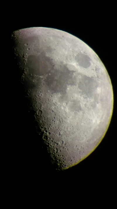 AstroMat - Pozdrowienia dla Mirków z obserwacji Księżyca. Świeżutkie foto z teleskopu...