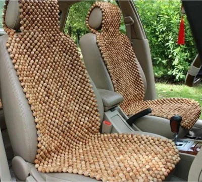 A.....o - #samochody #janusze
Mirki, czy tylko mi te korale na fotele kojarzą się z ...