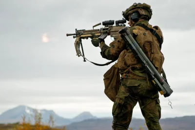 s.....c - Na zdjęciu jeden z żołnierzy norweskiej Gwardii Narodowej (Heimevernet - HV...