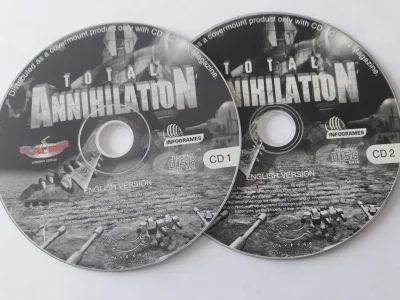 karo058750 - Po raz kolejny rozdajo starożytne płyty.

CD z grą Total Annihilation....
