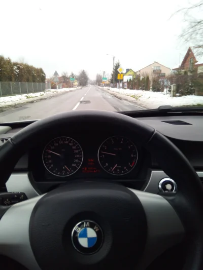 dzazzio - Wczoraj spadl #snieg wiec kupilem #bmw ( ͡° ͜ʖ ͡°) 
 Ja sie pytam gdzis ten...