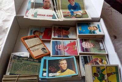 Amiga - @sorek: 
Mam różne karty z końcówki lat 60-tych: drużyny piłkarskie, star tr...