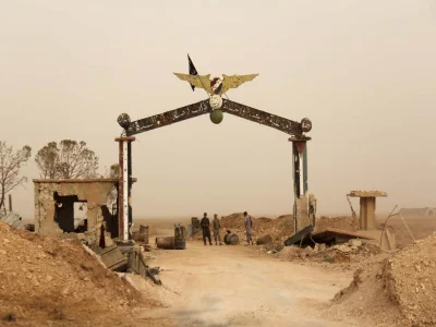 damian-kat - 9 września 2015 padła oblegana Baza lotnicza Abu al-Duhur ( ͡° ʖ̯ ͡°) 
...