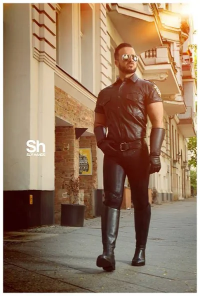 Lukardio - #leathermen #ladnypan #mrleather