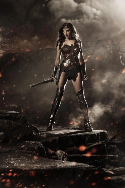 S.....n - Pierwsze oficjalne zdjęcie Wonder Woman z "Batman v Superman: Dawn of Justi...