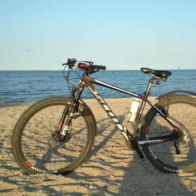 reddin - Jak gorąco to zapraszam nad morze. Bryza przyjemna. 
#rower #rowerowetrojmia...