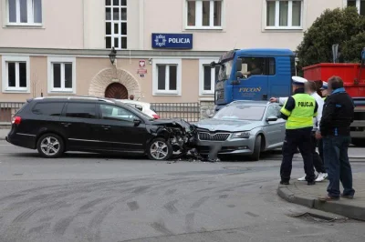 laalalaa - Jak mówi rzecznik policji, patrolowi udało się dojechać z komendy do miejs...