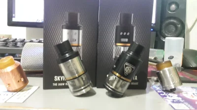 JayCubowski - #sprzedam #wts
#epapierosy 
#vape 
Siemka sprzedam kilka parowniczkó...