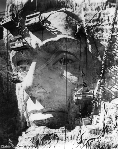 enforcer - Głowa Abrahama Lincolna podczas budowy na Mount Rushmore, 1937 rok.
#ciek...