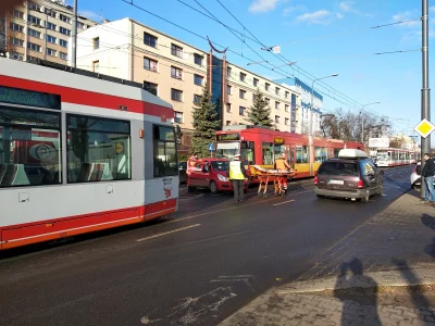 ksy3 - #lodz 
starość nie radość
Łagiewnicka na wysokości Salve