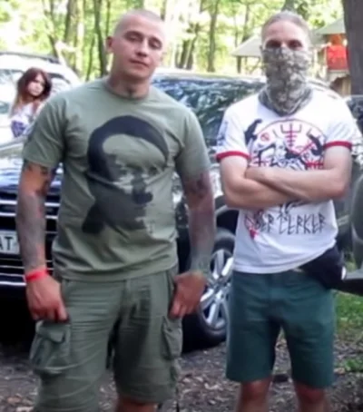 tomasz-maciejczuk - Po lewej lider Misanthropic Division. Co ma na koszulce? Poznajec...