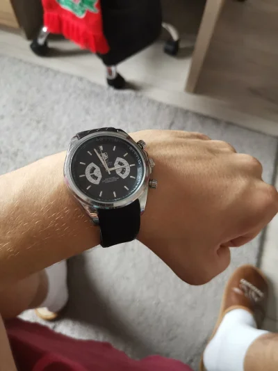 burak_glikemiczny - Rok temu dostałem ten zegarek od rodziców, byli wtedy na wakacjac...