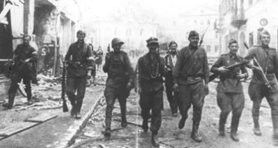 donmuchito1992 - Wspólny patrol Armii Krajowej i Armii Czerwonej we Wilnie. #historia...