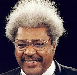 qbek - @Kempes: @MacronT1000: Przecież to Don King, sławny promotor boksu!