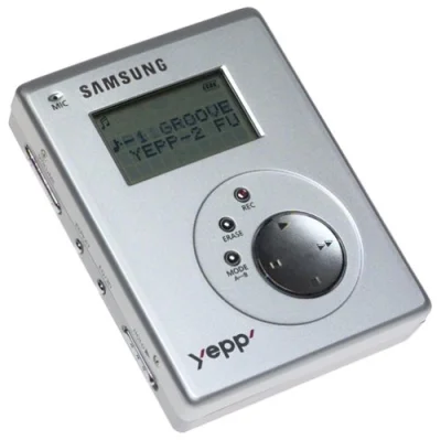 kwass85 - @ty_wuju: a to mój pierwszy odtwarzacz mp3 - Samsung yepp' - 32 MB pamięci....