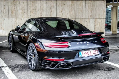 superduck - Ostatnio była topowa wersja najnowszej 911 czyli 991.2 Turbo S,a teraz de...