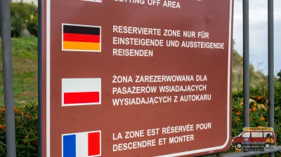 MG78 - Na parkingu pod klasztorem widać trochę polskich akcentów. Jak mawiał Tomasz H...