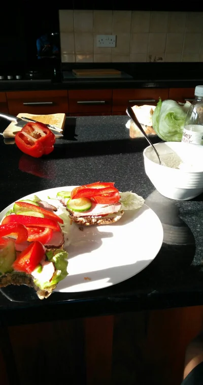 derincon - Śniadanko przed pracą (⌒(oo)⌒)
#dziendobry #gotujzwykopem