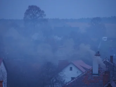 j3sion - Wiele ludzi myśli że jak mieszkają na wsi to oddychają czystym powietrzem, a...