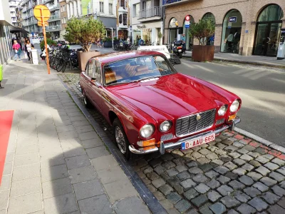 gobi12 - Jaguar złapany na ulicy w Ostendzie.

#carspotting #auto #jaguar #samochod #...