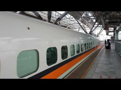 c.....6 - A tutaj jak japoński pociąg zrobiony przez Kawasaki i Hitachi wjeżdża na st...