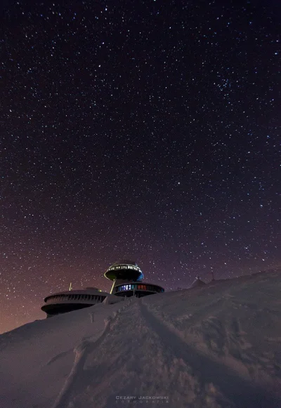 adam-nowakowski - Obserwatorium Meteorologiczne na Śnieżce.

Fot. Cezary Jackowski
...