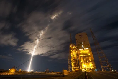 Elthiryel - Świetne zdjęcie ze startu rakiety Atlas V z dostawą na ISS.

Źródło: ht...