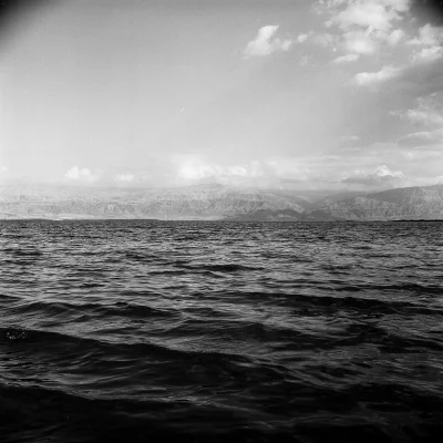 gllodny - #fotografia #fotografiaanalogowa #tworczoscwlasna 
Morze Martwe, z ostatni...