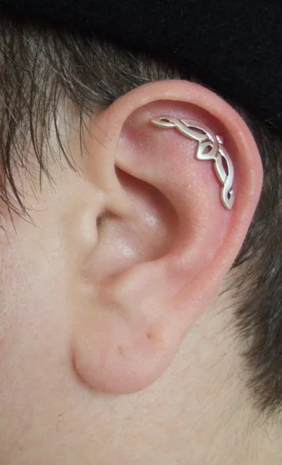 nikto - Celtic Knot Single Cartilage Earring - silver ear cuff , piercing , celtic…
...