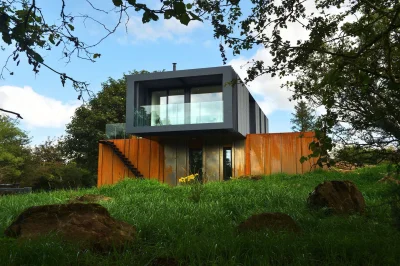 mampomyslnalogin - #dom #architektura #azylboners
Dom zbudowany z kontenerów.
http:...
