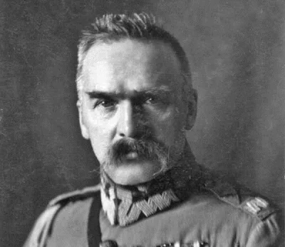 ecored - Jeden z angielskich dyplomatów, podczas spotkania zapytał Józefa Piłsudskieg...