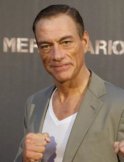 jo-jezy - Przecież to Jean-Claude Van Damme. Nie zna polskiego :) to i nie wiedział o...