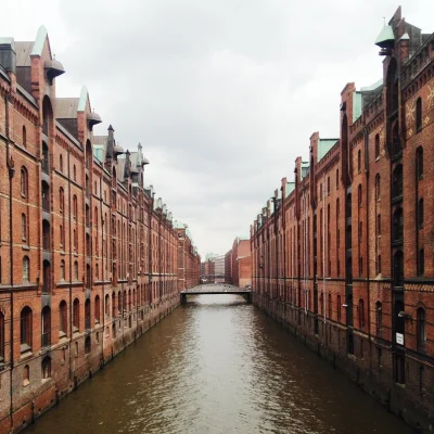 a.....1 - Hafencity, Hamburg. Robi wrażenie. :)

#cityporn #fotografia 

Więcej p...