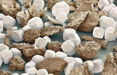 nowik - Sól i pieprz widziane przez mikroskop elektronowy.

#fotografia #nauka #cie...