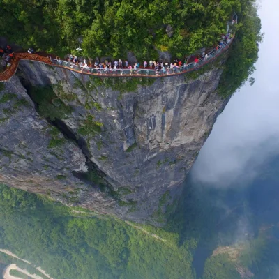 WILI7777 - Ścieżka strachu na górze Tianmen

#ciekawostki #earthporn