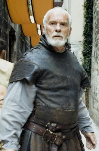 L.....o - Czego ja się dowiaduję z r/freefolk. 

Ian McElhinney grający Barristana ...