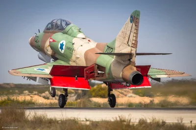 CanisLupusLupus - Po 48 latach służby izraelskie Skyhawki przeszły na emeryturę.

f...