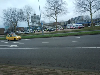 S.....0 - Mirki z #holandia, akcja policji z belastingiem - Rotterdam Hoogvliet. Jeżd...