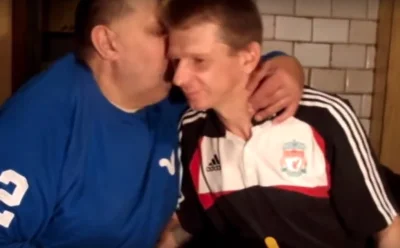 KrzysztofSuchodolski - Fan Evertonu gratuluje kibicowi Liverpoolu po półfinale. Uczci...