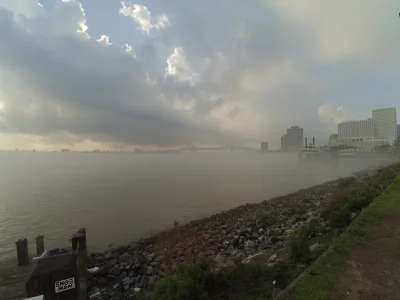 advert - @Kir91: w Nowym Orleanie często takie mgły są, tez byłem w zeszłym roku i w ...